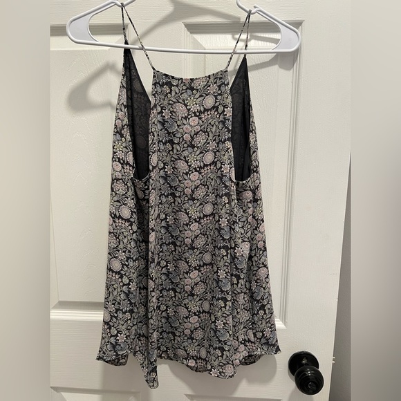 Loft tank top- medium - Picture 2 of 4